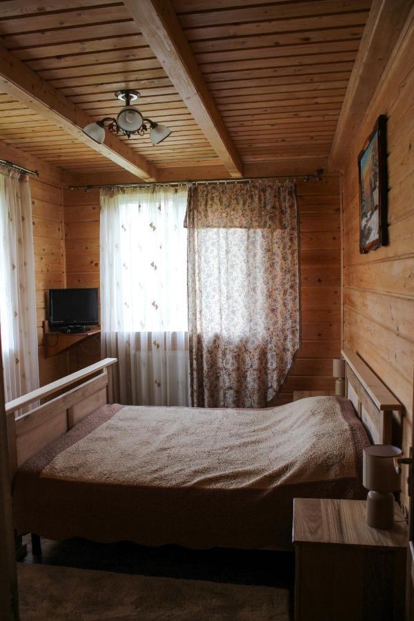 Villa Чорногірський Вітер Verkhovyna Esterno foto